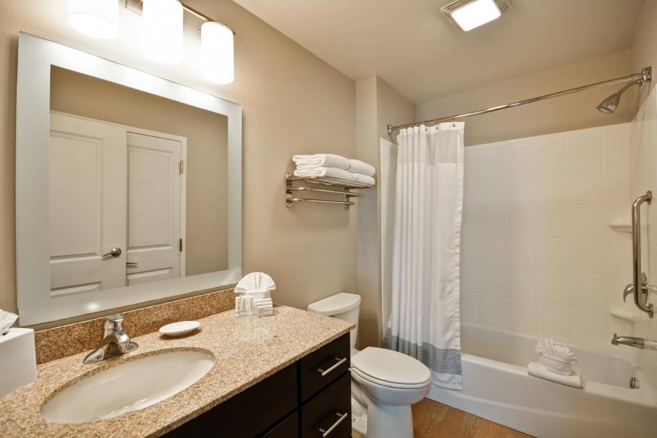 Towneplace Suites Dallas/Lewisville Exterior photo