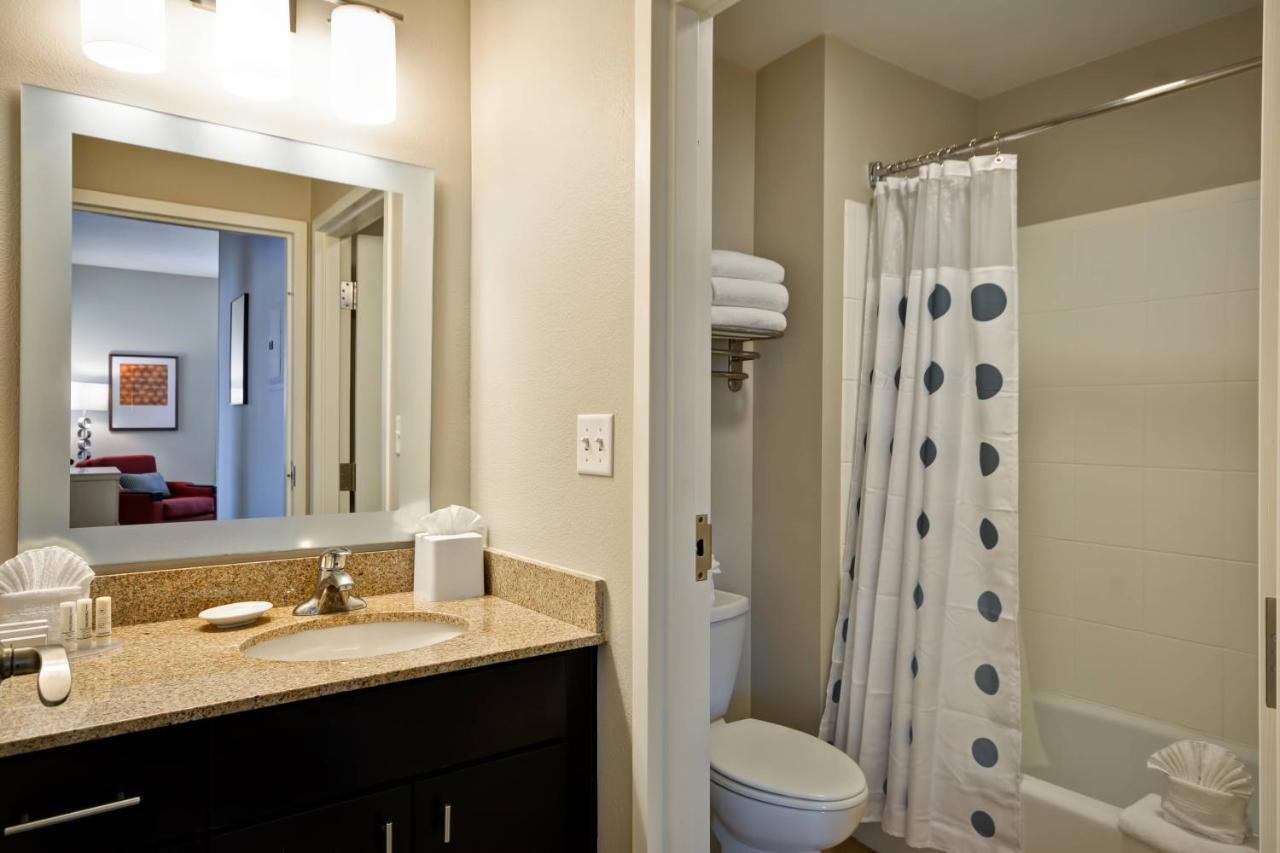 Towneplace Suites Dallas/Lewisville Exterior photo