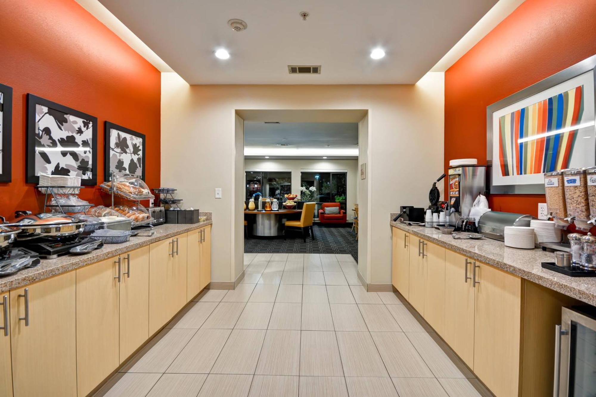 Towneplace Suites Dallas/Lewisville Exterior photo