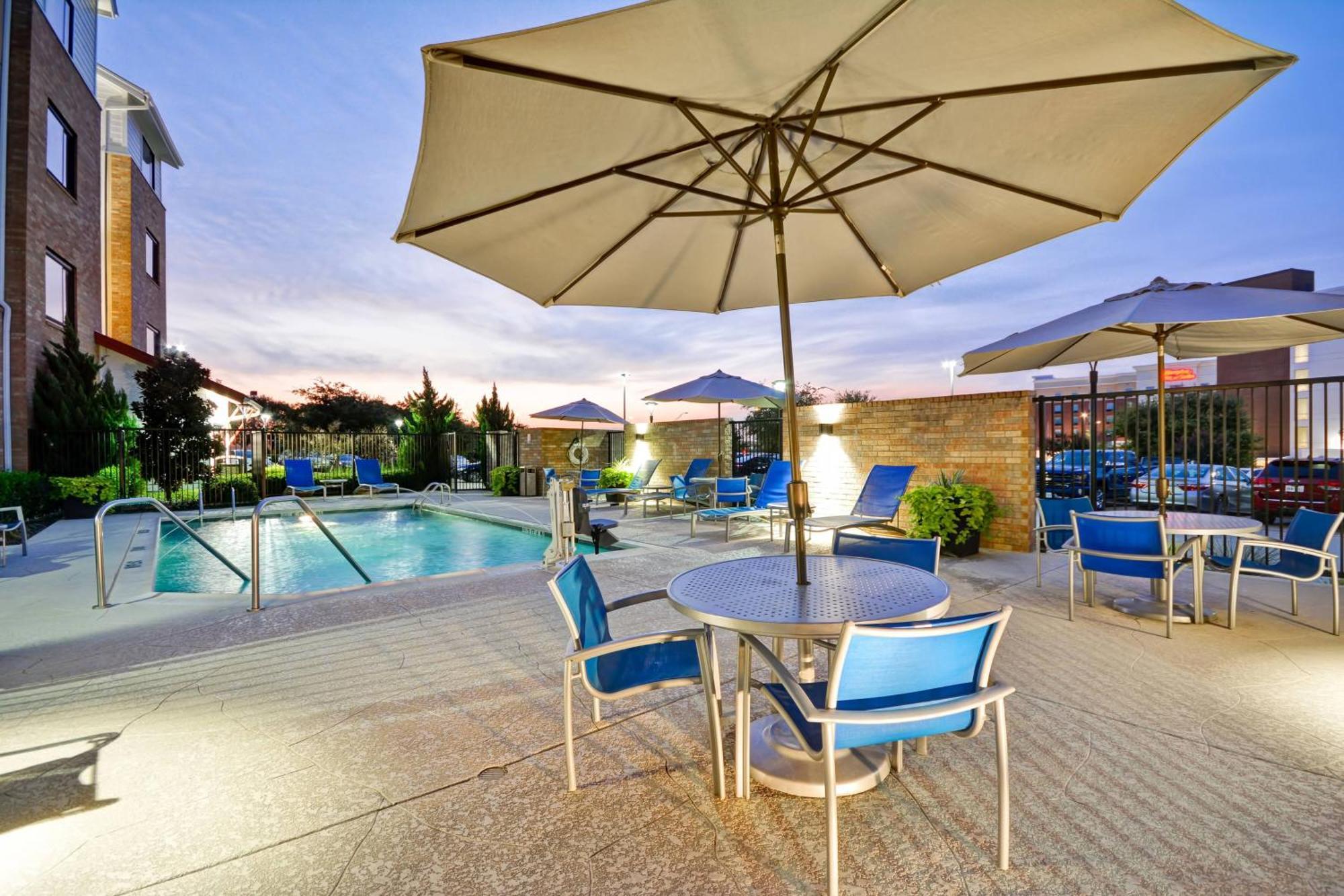 Towneplace Suites Dallas/Lewisville Exterior photo